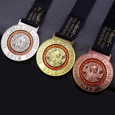 Kovinska zlata medalja spominska športna medalja s trakom